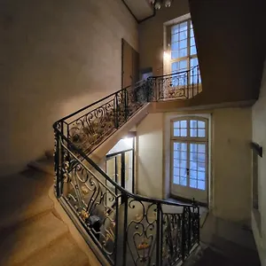 studio-intra-muros-avignon.fr-provencehotel.com/